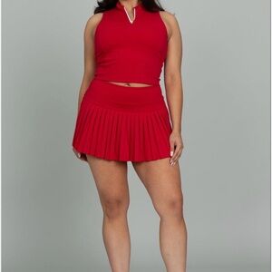 Gold Hinge Ruby Pleated Skirt 15” NWT Large
